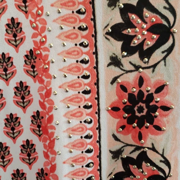 Ladies Top - Picture 5 of 10